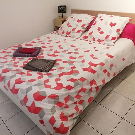 Le Petit Chalet -Appartement Proche De La Vieille Ville , Du Centre Ville Et Du Tram- Petit Dejeuner Offert ルマン エクステリア 写真